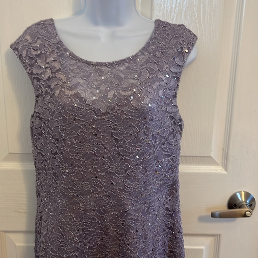 Women’s connected apparel dress - Picture 2 of 6